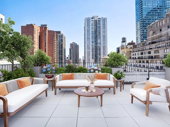 200 East 58th Street 18A, New York NY 10022