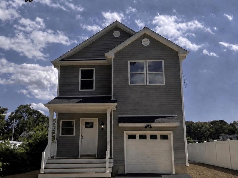 35 Bedford Street, Wyandanch NY 11798