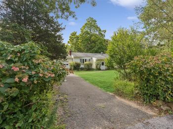 650 Greenfields Lane