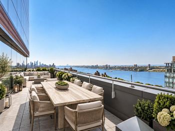 2628 Broadway