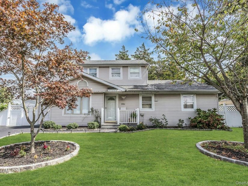 2911 Eagle Avenue, Medford NY 11763