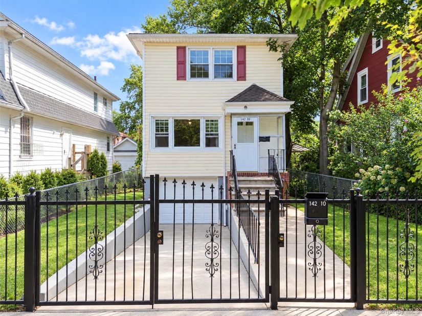 142-10 Oak Avenue, Flushing NY 11355