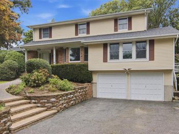 18 White Deer Court