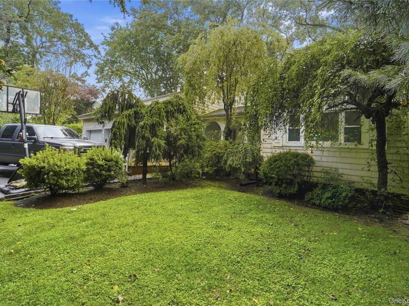 33 Andover Road, Hartsdale NY 10530