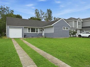 1095 Huckleberry Road