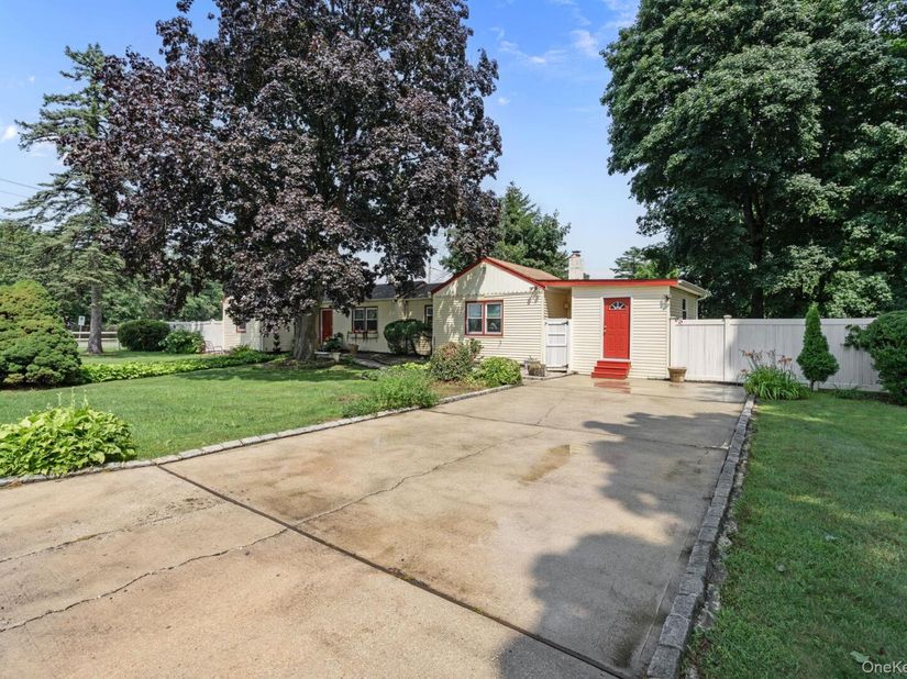 125 1st Street, Brentwood NY 11717