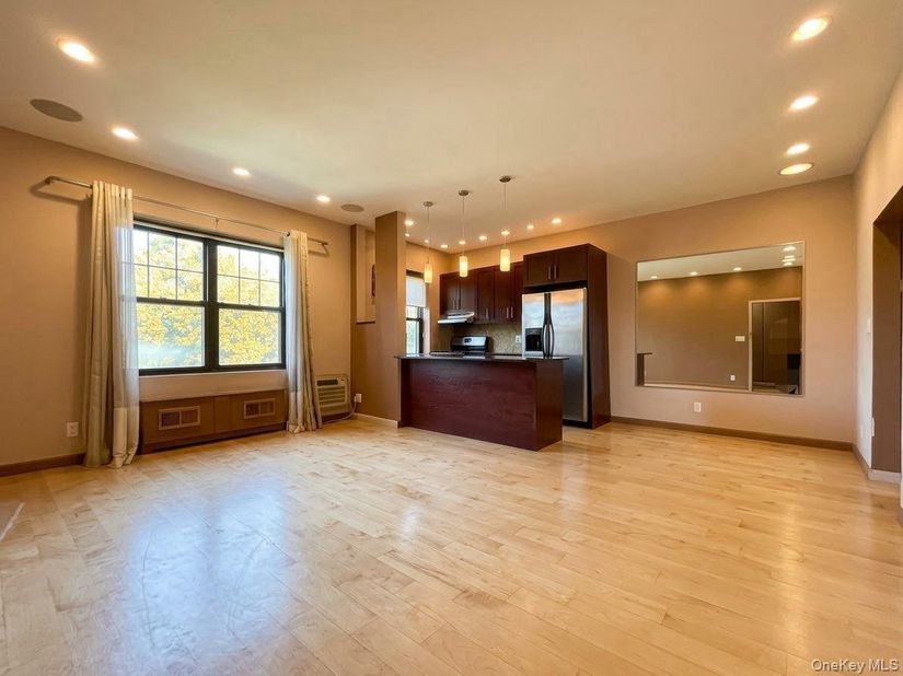 69-84 136th Street B, Flushing NY 11367