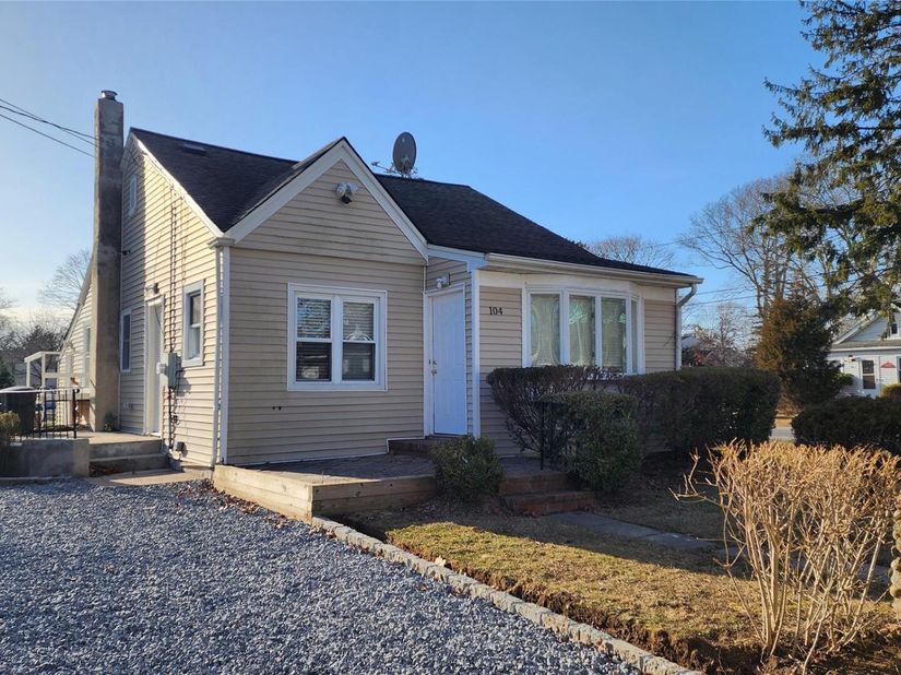 104 Moriches Drive, Mastic Beach NY 11951