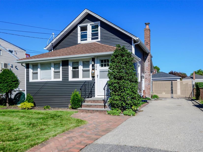 134 Soper Street, Oceanside NY 11572