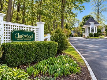 100 Clarewood Drive