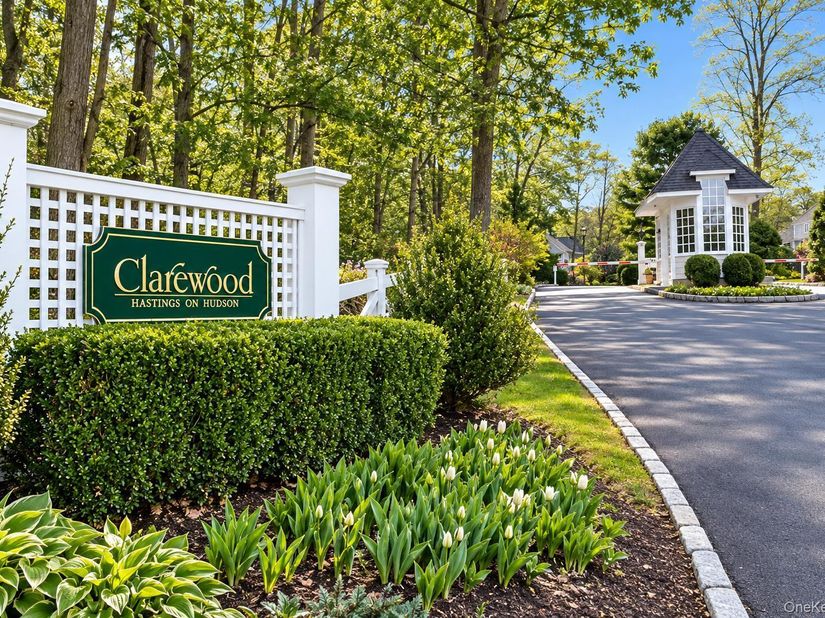 100 Clarewood Drive 1K, Hastings-on-Hudson NY 10706