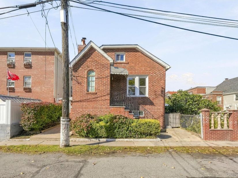 3081 Bevy Place, Bronx NY 10465