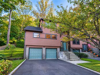 8 Adams Court
