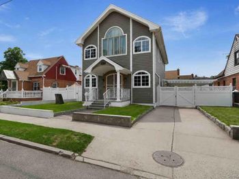 1011 Bay 24th Street