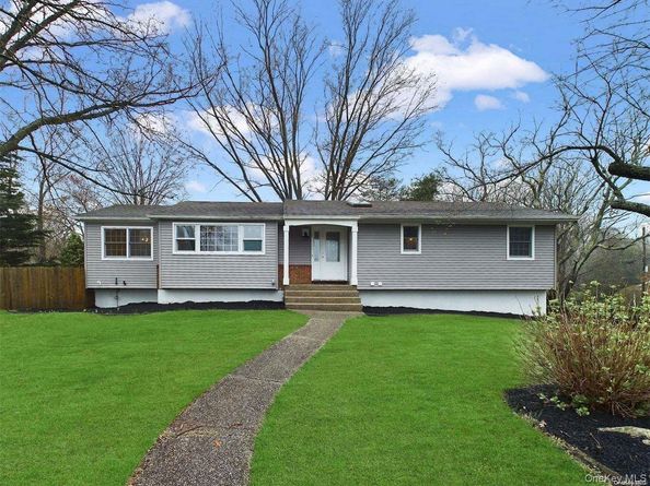 37 Storyland Lane, East Setauket NY 11733
