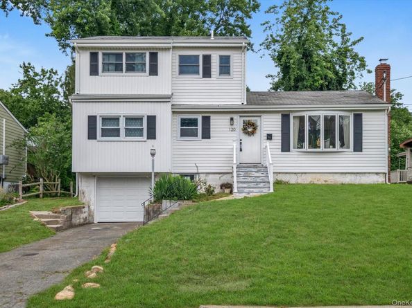 120 Glenwood Road, Glenwood Landing NY 11547