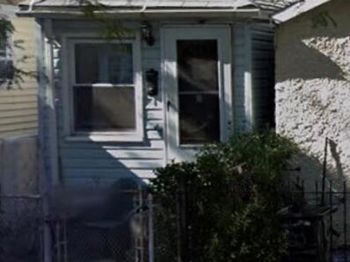 Undisclosed Address #1033079