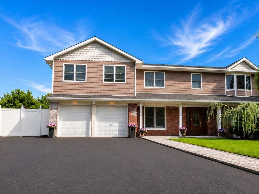 108 Burr Road, East Northport NY 11731