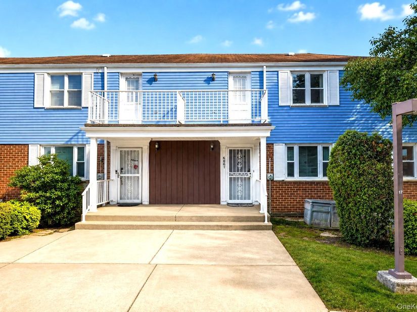6861 Cloverdale Boulevard 108, Bayside NY 11364