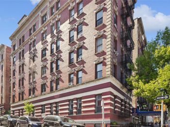 4260 Broadway