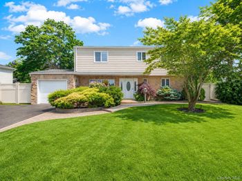301 W 22nd Street