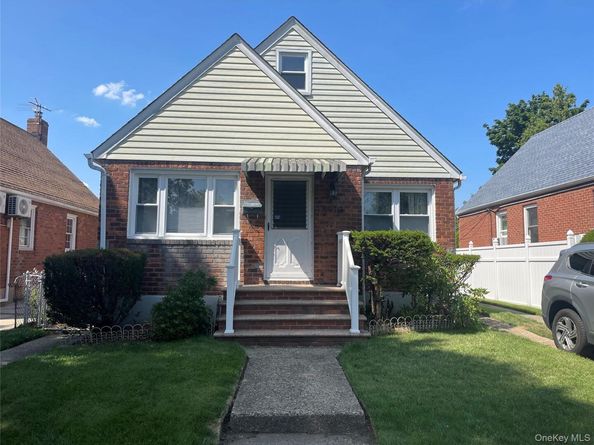 8910 221st Place, Queens Village NY 11427