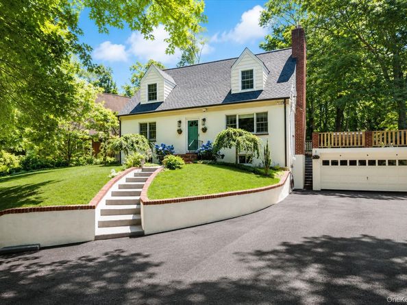 58 Elwood Road, Northport NY 11768