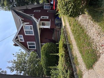 6 Forest Avenue