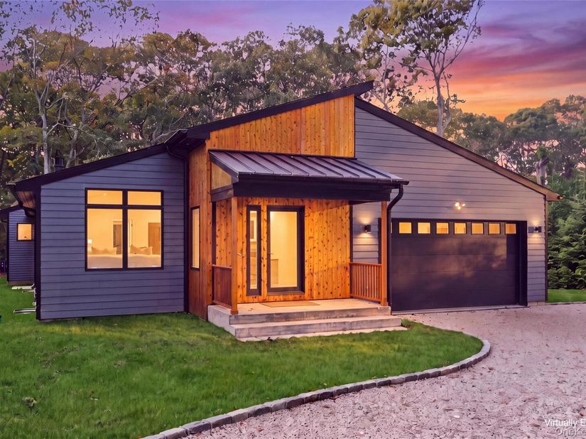 17 Bittersweet Avenue, Hampton Bays NY 11946