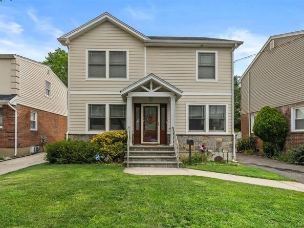 432 Argyle Road, Mineola NY 11501