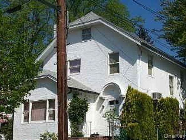17 Cypress Avenue, Port Washington NY 11050