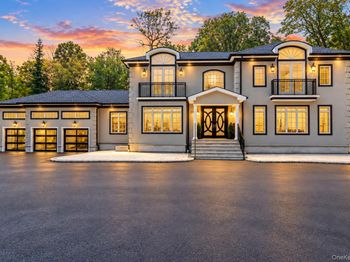 23 Woodbury Road