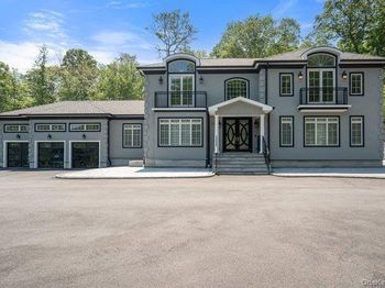 23 Woodbury Road