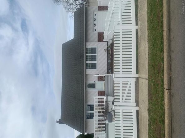 854 Terra Lane, North Bellmore NY 11710