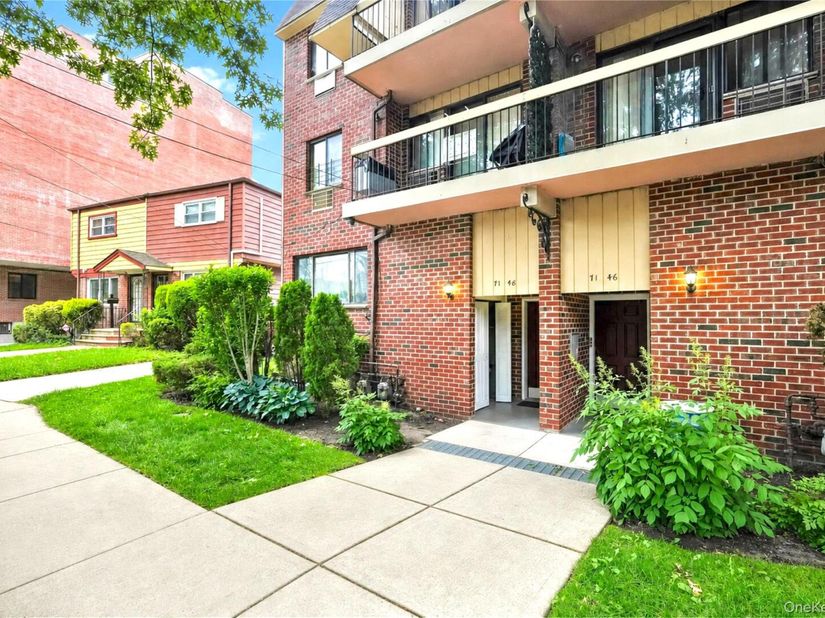 71-48 162nd Street 3, Fresh Meadows NY 11365