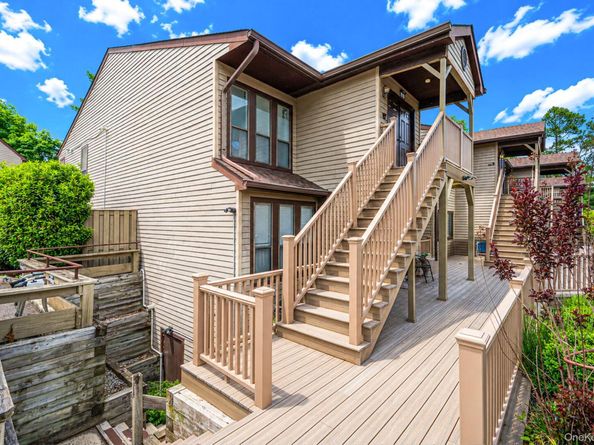 19 The Circle 19, Glen Head NY 11545