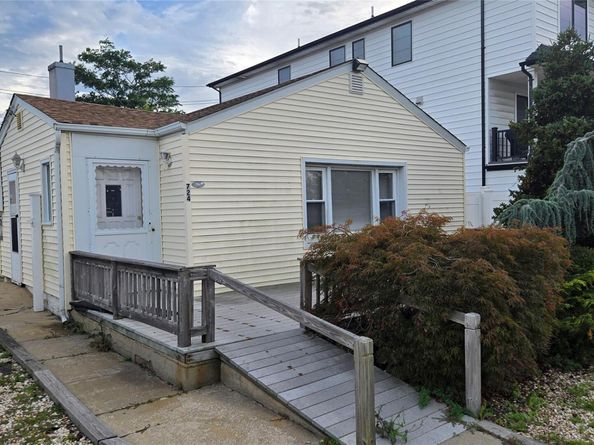 724 E Park Avenue, Long Beach NY 11561