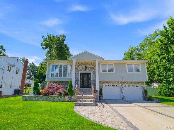 7 Dunhill Road, Manhasset Hills NY 11040