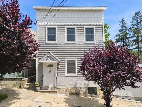 96 Wakefield Avenue, Yonkers NY 10704