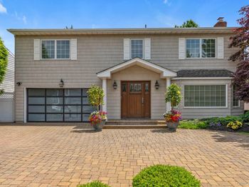 2114 Donna Drive
