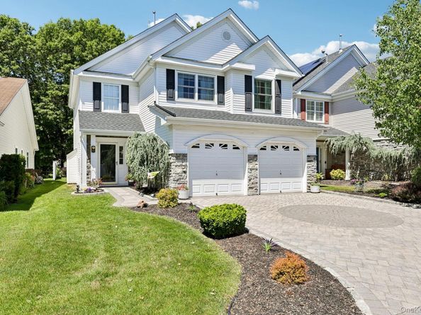 53 Madison Circle, Middle Island NY 11953