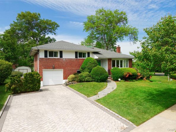 354 Terrace Avenue, Garden City NY 11530