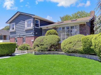 211 Cantiague Rock Road