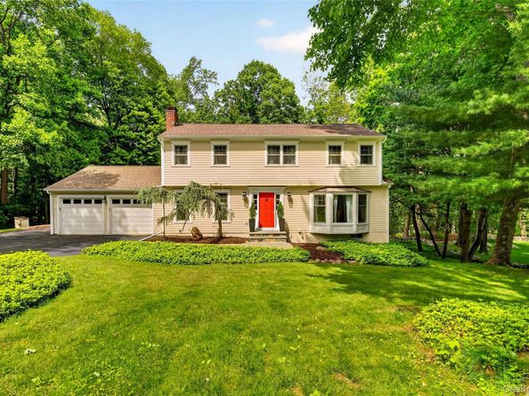 16 Soundview Loop, South Salem NY 10590