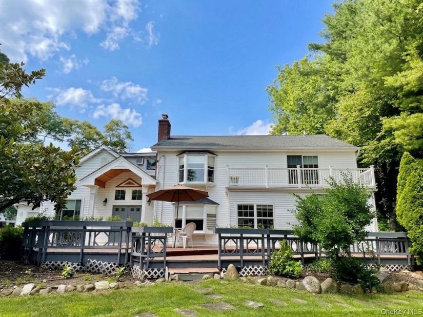 249 Cold Spring Road, Syosset NY 11791