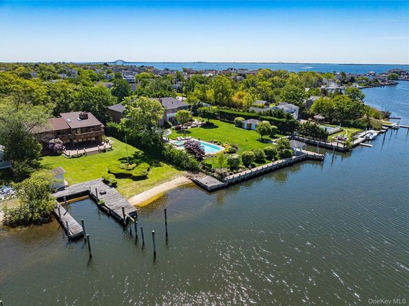 164 W Islip Road, West Islip NY 11795