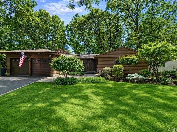 96 Fulton Boulevard, Commack NY 11725