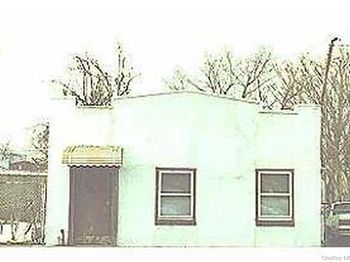 1000 Crescent Street