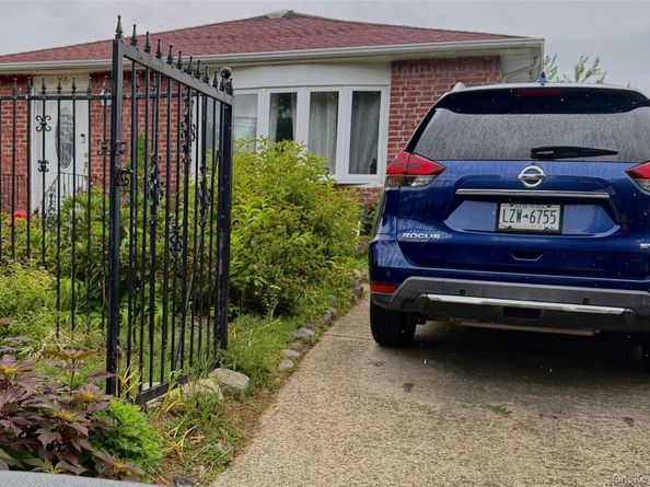 74 E 5th Street, Huntington Station NY 11746