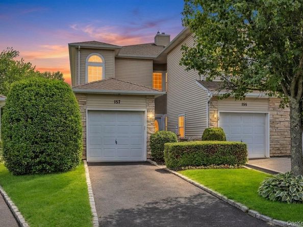 157 Windwatch Drive, Hauppauge NY 11788